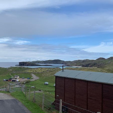 Eco Crofters Wagon By The Beach Oldshoremore Exterior foto