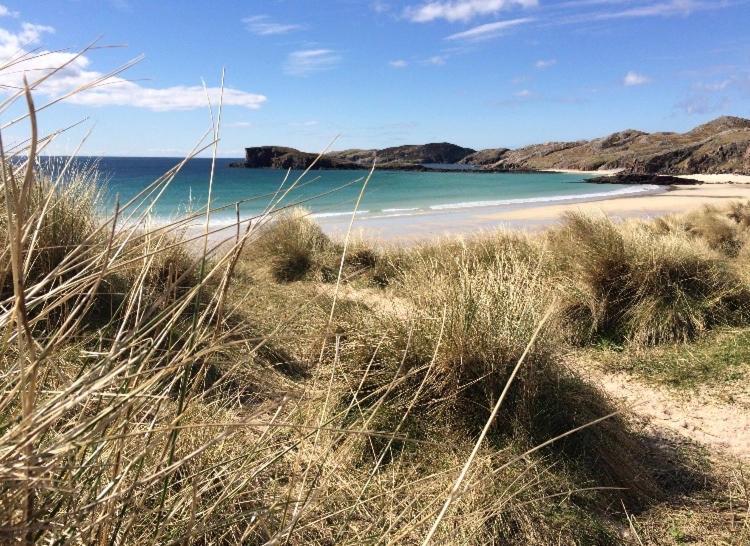 Eco Crofters Wagon By The Beach Oldshoremore Exterior foto