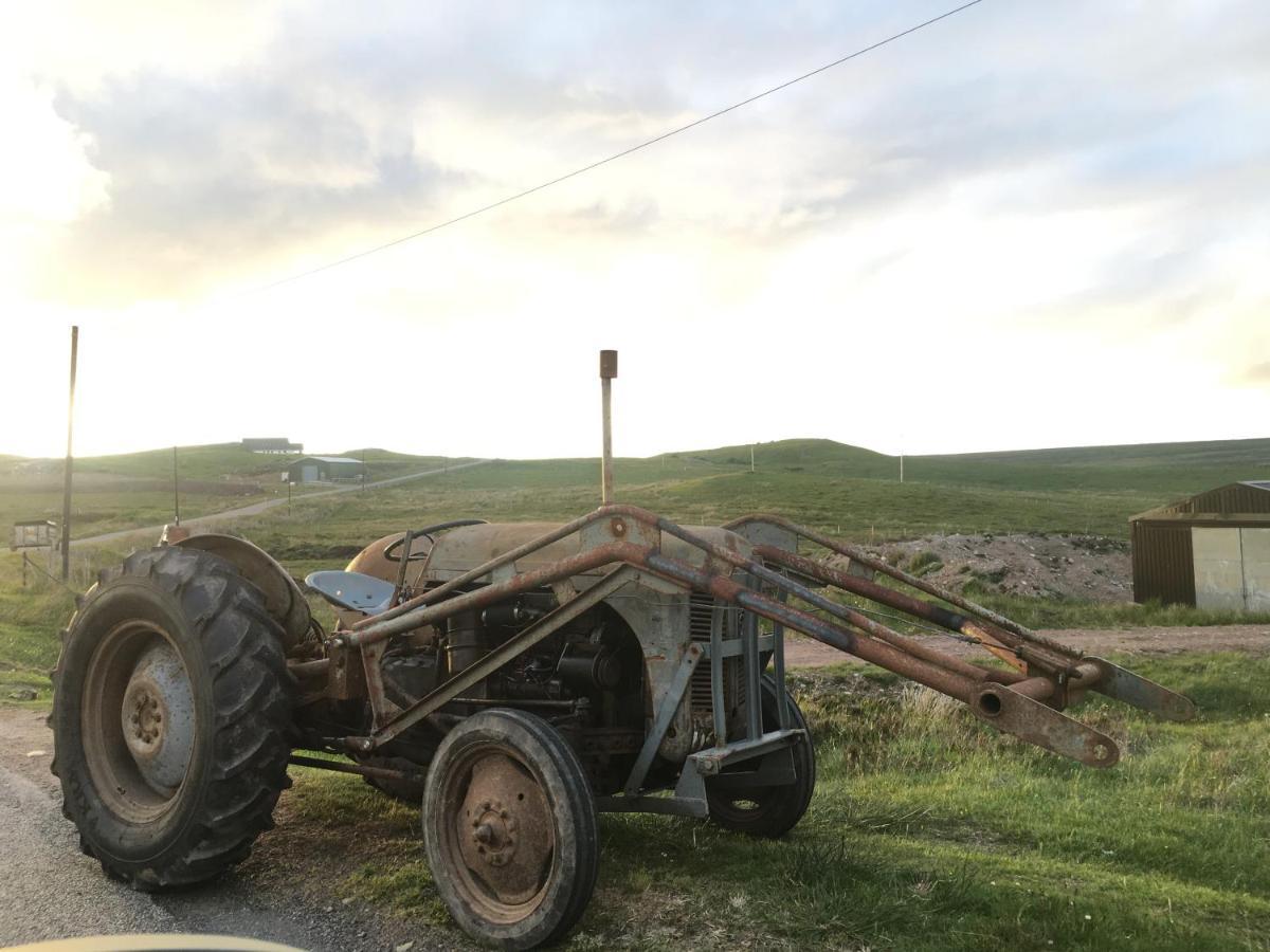 Eco Crofters Wagon By The Beach Oldshoremore Exterior foto